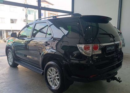 Toyota Hilux SW 4