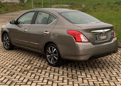 Nissan Versa