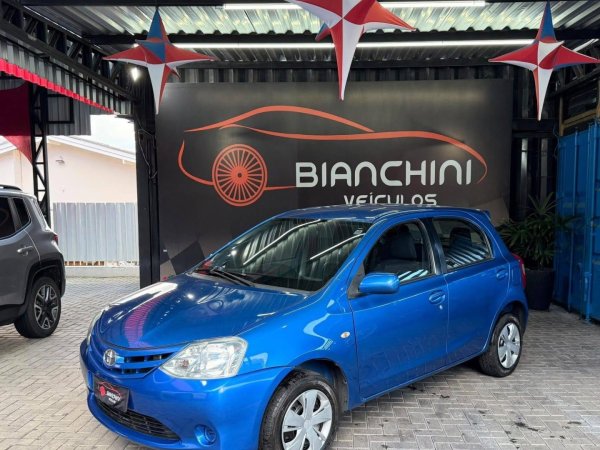 TOYOTA ETIOS1.3 XS 16V FLEX 4P MANUAL