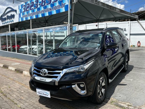 Toyota Hilux SW4 SRX 4x4 2.8 TDI 16V Dies. Aut. 2019 Diesel