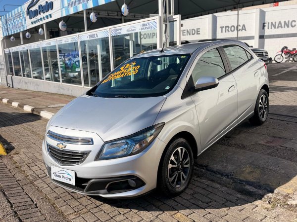 GM - Chevrolet ONIX HATCH LTZ 1.4 8V FlexPower 5p Aut. 2015 Flex