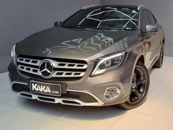 Mercedes-Benz GLA 200